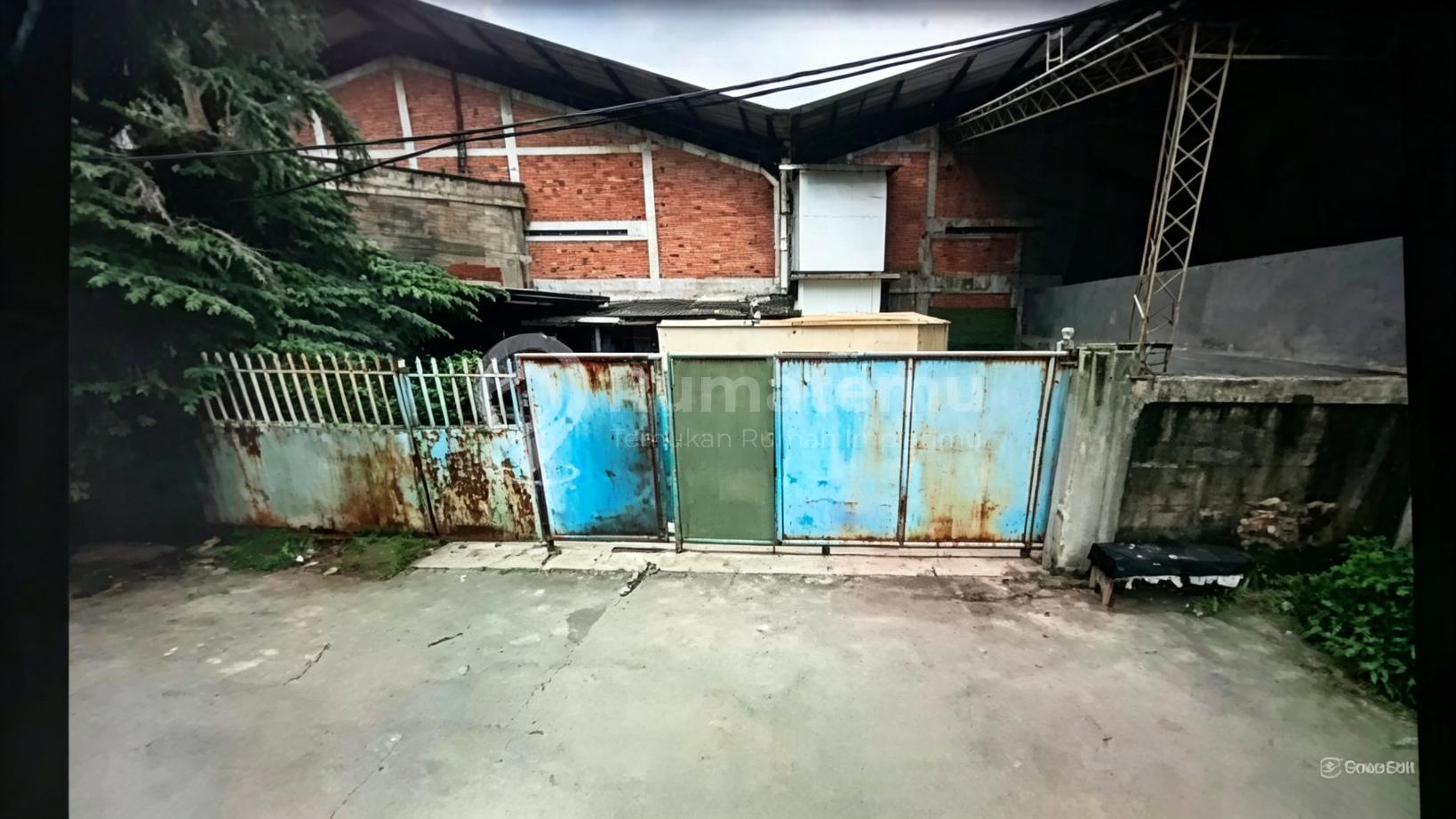 Gudang Murah Daan Mogot! Harga Dibawah NJOP, Luas 3000M² SHM, Lokasi Strategis!