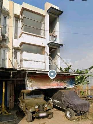 Ruko 3 Lantai Pinggir Jalan Ramai Strategis