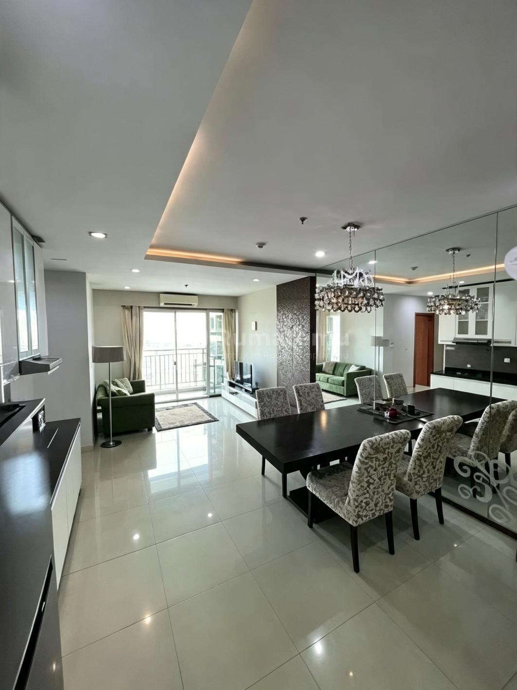 Apartment Thamrin Residence 3 BR Fully furnished High Floor