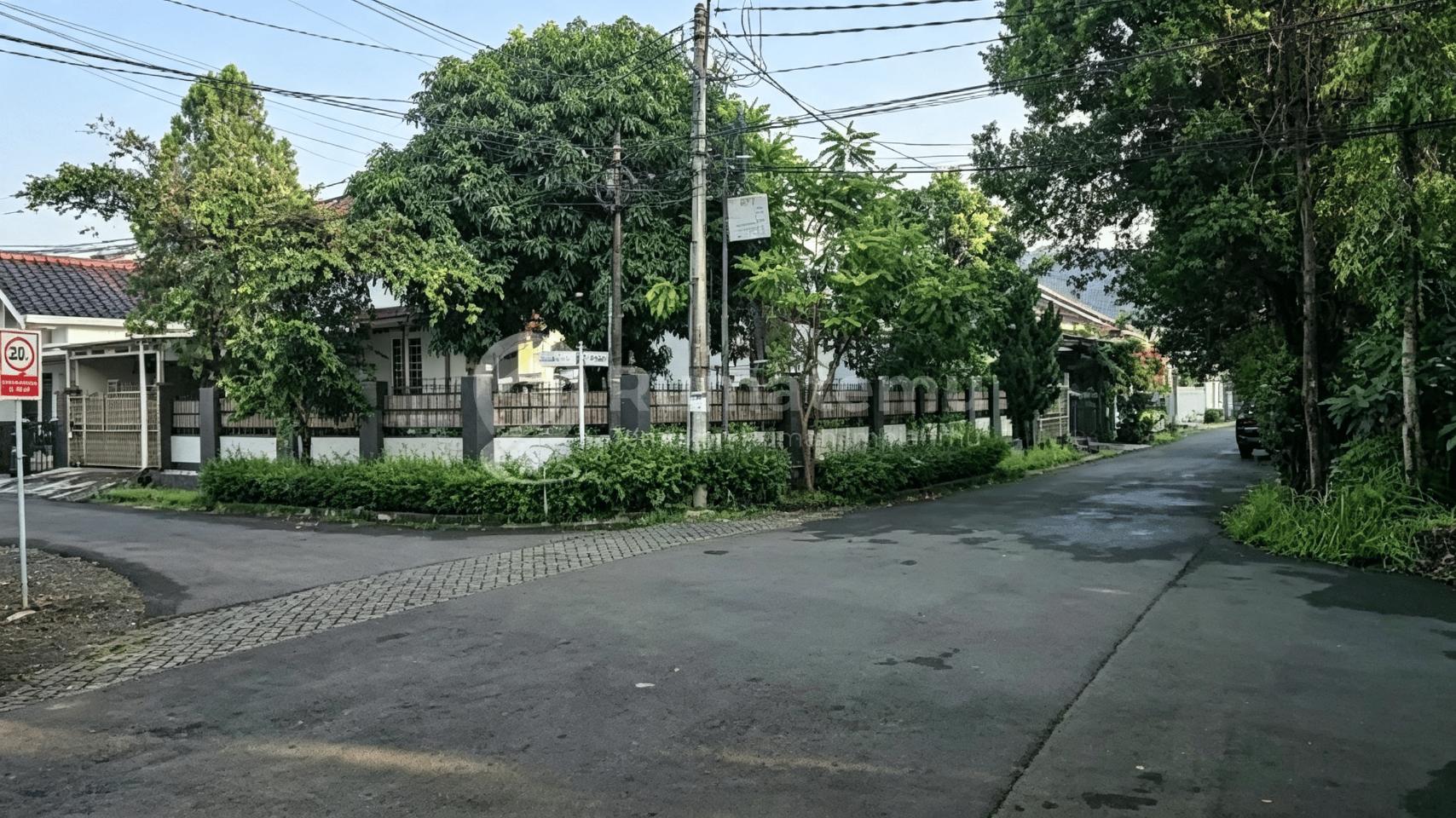 Murah! Dijual Rumah Hitung Tanah Saja. Luas 353m2 Harga 8juta Permeter