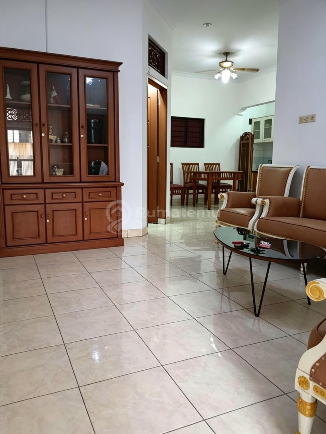 Rumah Dijual Cantik 2 lantai Siap Huni Di Bendungan Hilir, Tanah Abang