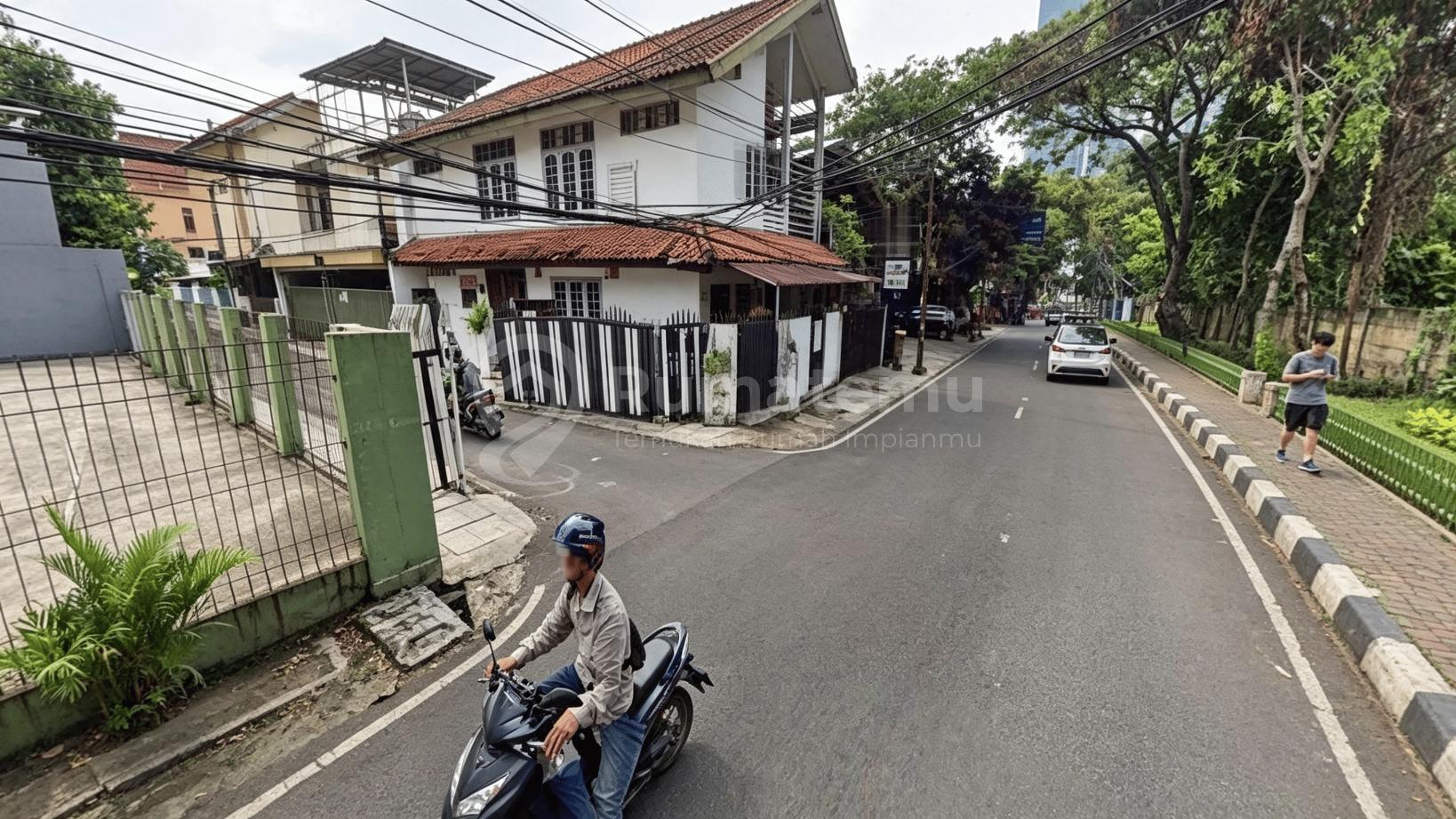 Jual tanah Kuningan terdapat akses 2 mobil lebih dengan tanah kotak, Setia Budi, Jakarta Selatan