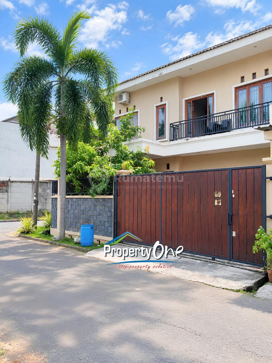 Jual Rumah Hoek Mewah 2 Lantai di Villa Melati Mas, Ada Bathtub & Perpustakaan, Dekat Akses ke Mall WTC Matahari, Living World & Akses Tol