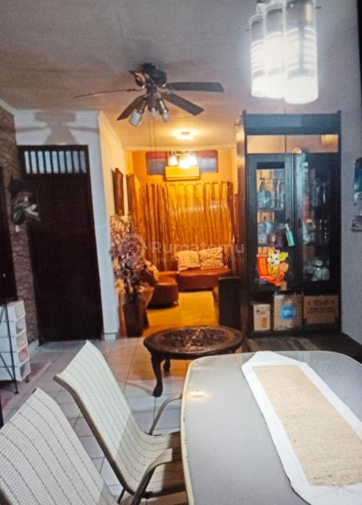 Rumah Cantik Luas 2 Lantai Siap Huni di Metland Menteng Cakung Jakarta Timur