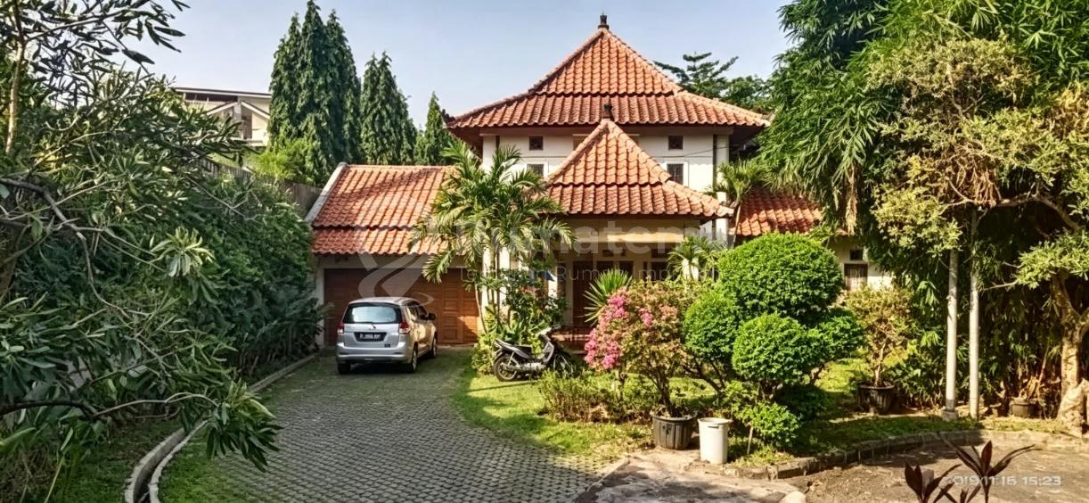 Rumah model joglo di Bintaro