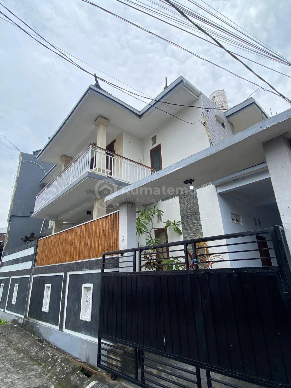 DIKONTRAKKAN RUMAH 2 LANTAI – ANYAR ASRI, JALAN I WAYAN GENTUH, DALUNG – BADUNG
