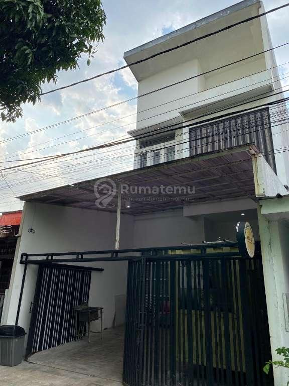 Harga terjangkau dan dekat pusat bisnis rumah 2 lantai di kebayoran lama jakarta selatan