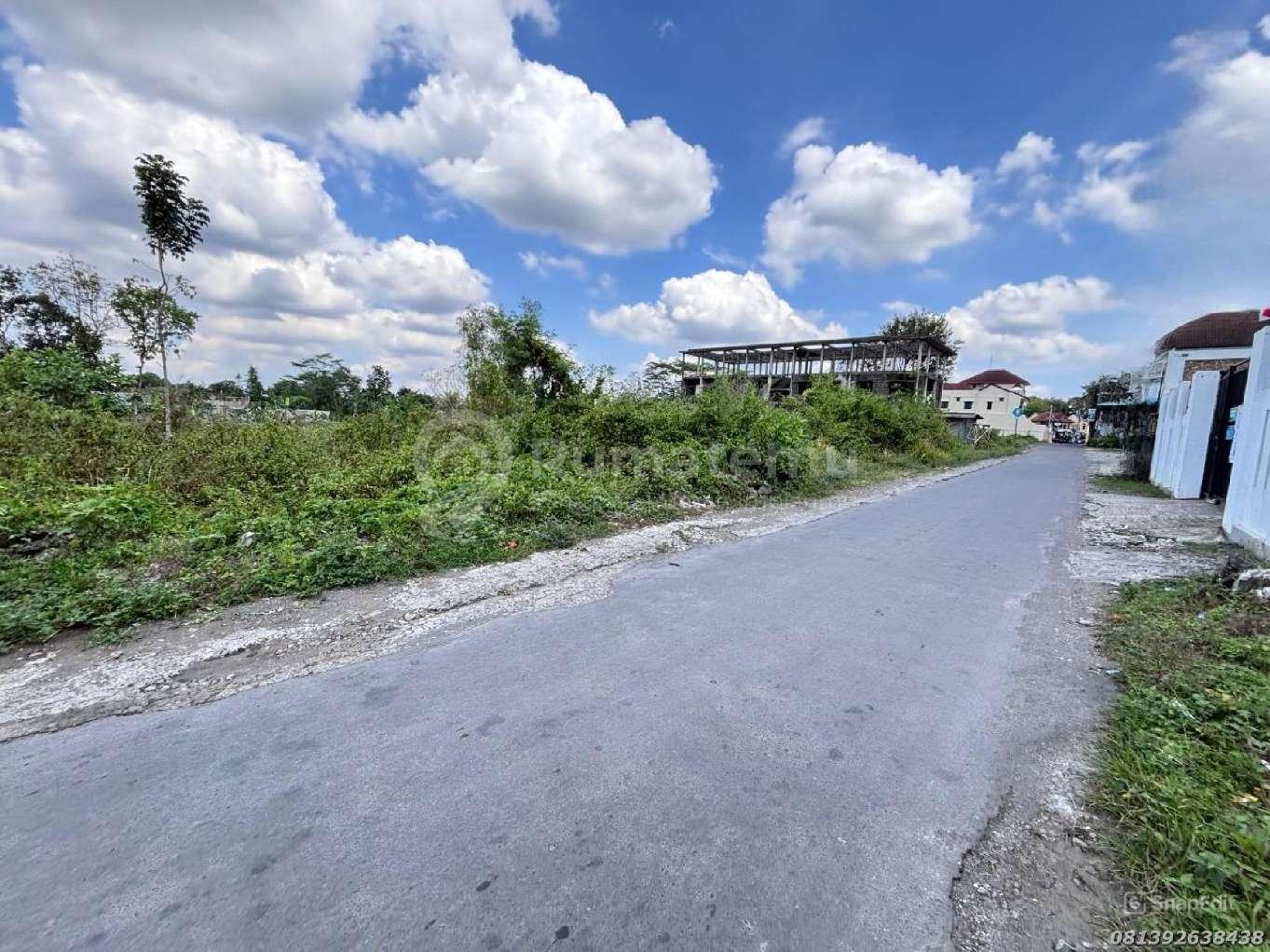 Dekat UII Yogyakarta, Tanah SHM Cocok Kos Homestay Atau Rumah