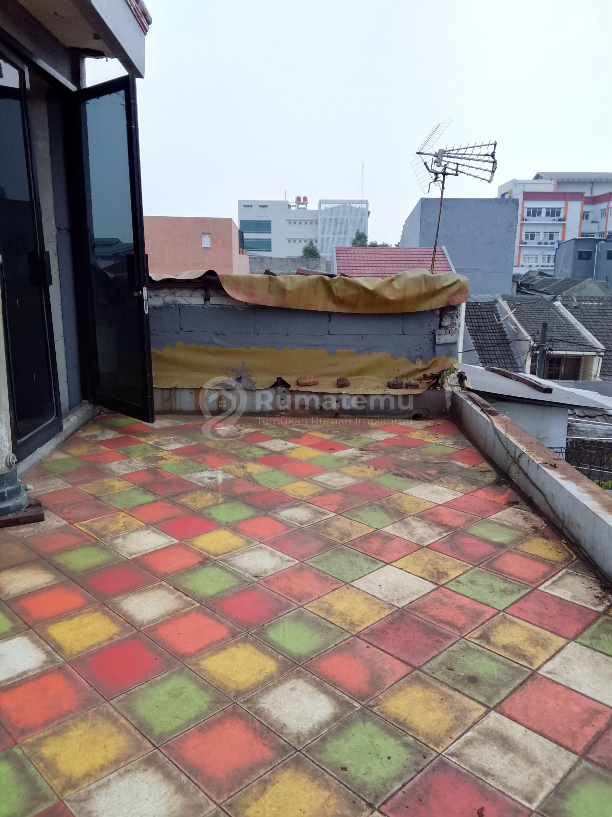 Jual rumah Asri di taman Bugel indah raya Kota Tangerang 