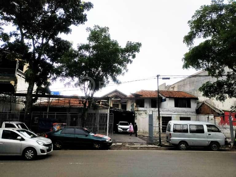 Dijual Rumah Tua hitung Tanah Mainroad Cijerah