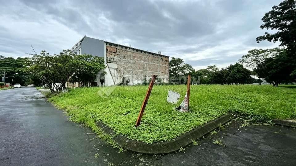 Dijual Kavling Hoek Emerald Cove di Gading Serpong