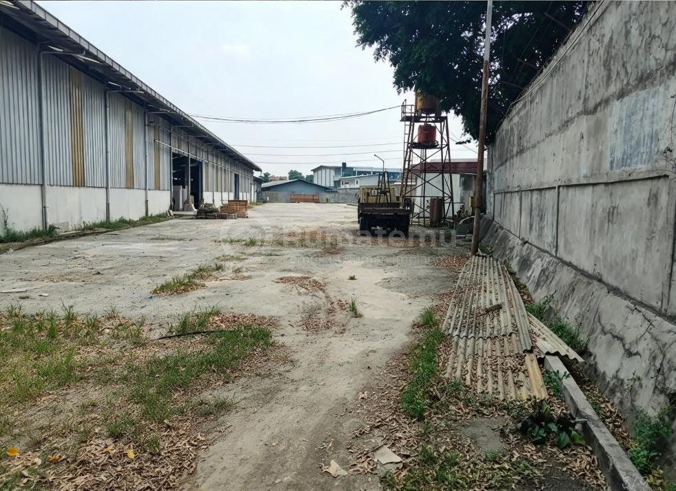 Dijual Pabrik Lahan & Gudang Besar di Gunung Putri Bogor Bagus Siap Pakai Full Cor Beton Akses Kontener 40Ft