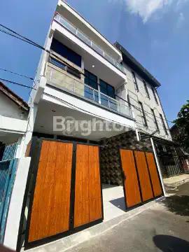 RUMAH TEBET TIMUR DALAM, 3 KT 90 M2,TEBET,JAKARTA SELATAN