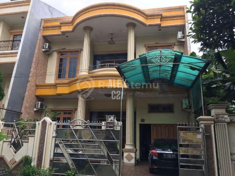 Dijual rumah di taman Palem Lestari Fully Furnished, Cengkareng Barat, Jakarta