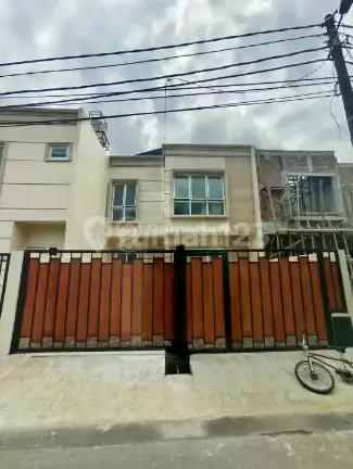 Dijual Rumah Bangunan Baru 2 Lantai di Gading Serpong Sektor 7 A