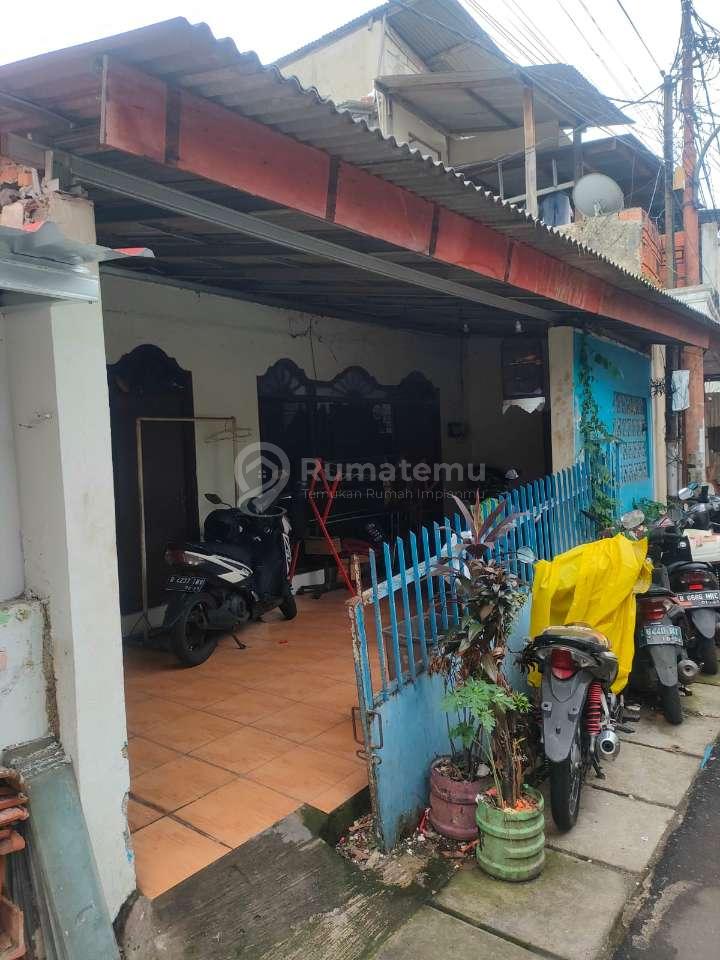 Jual Rumah minimalis dengan 8 kamar kos dan 1 kontrakan akses motor di Petogogan
