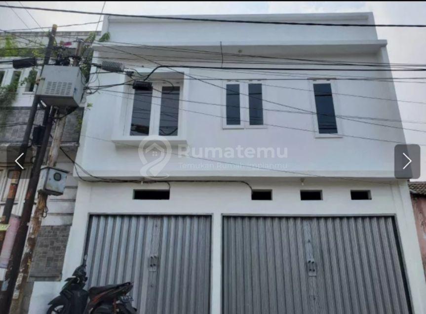 Di Jual / Di sewakan Rumah cocok buat Kost2an, kitchen cloud,  kantor, Gudang