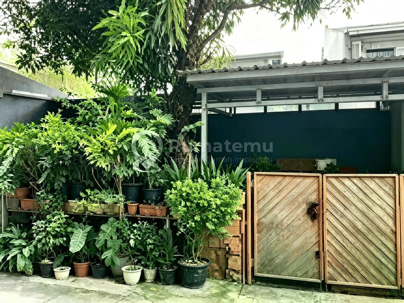 Dijual Rumah Sederhana Siap Pakai di Jalan Impor Pengangsaan Dua Kelapa Gading - Sdn 0001