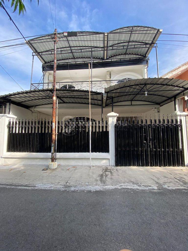 Disewakan rumah di Pucang Surabaya semi furnish 