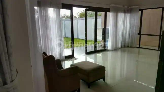 Disewakan Rumah Mewah Di Bsd, Luas 800, Min Sewa 2 Th, Utara