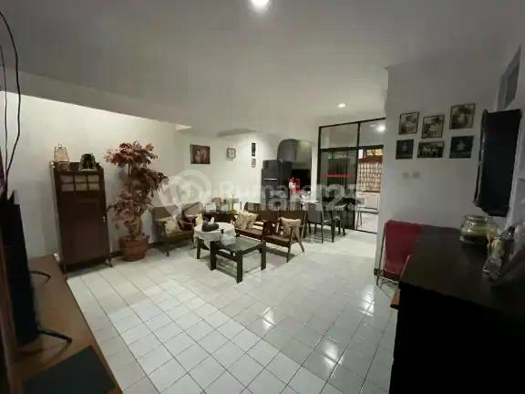 Turun Harga Rumah Asri Terawat 1 Lantai di Puri Indah Puri Jakarta Barat