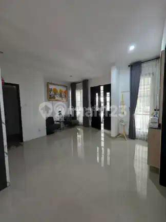 Dijual Rumah Cantik di Delatinos BSD