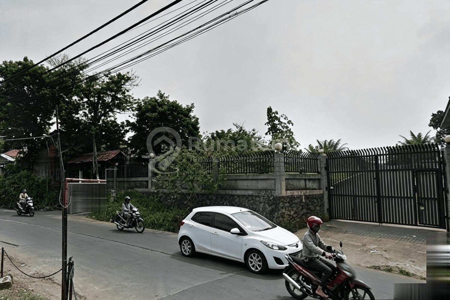 Dijual tanah hook hunian dan komersil Bentuk persegi panjang di Meruyung, Limo, Depok,