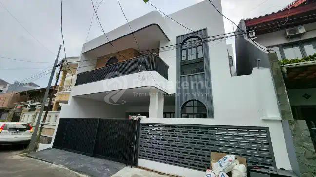 For Sale:  Rumah Baru nan Mewah di Komplek  Polri Ampera. Jakarta Selatan