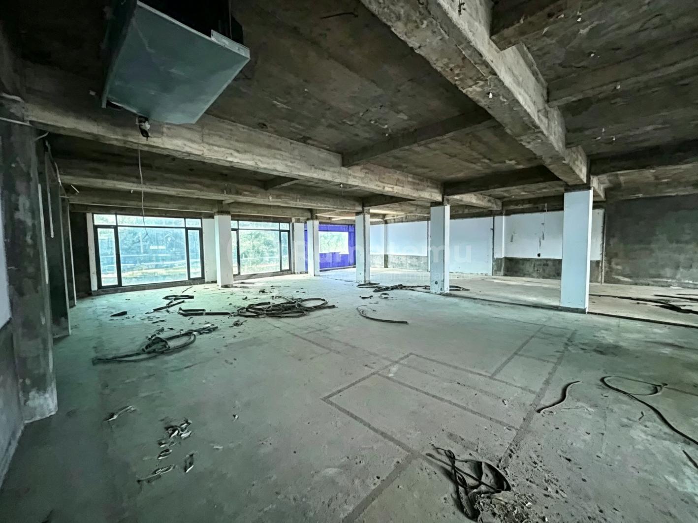Gedung 4 Lantai Di Gunung Sahari Bangunan 2 Muka Komersial Area