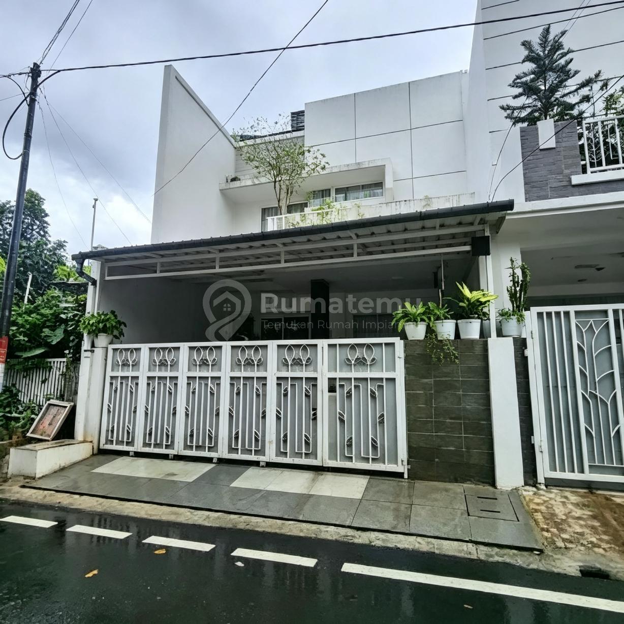 Rumah Bagus Siap Huni di Pondok Kelapa Jakarta Timur