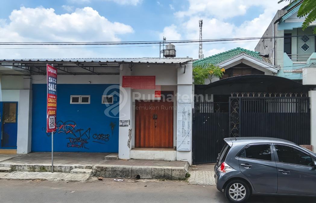 Dijual Rumah+Kios+Kos-An 6+1 BR , Ciledug Cirebon Lt. 476/Lb 233, Shm, Siap Huni