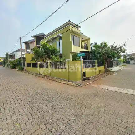 Dijual Rumah Hoek Dekat Stasiun di Villa Gunung Lestari