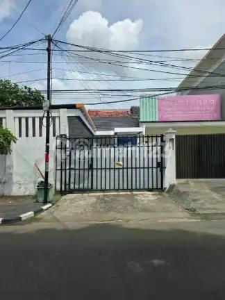 Bangunan Komersil Cocok untuk Usaha di Rawamangun