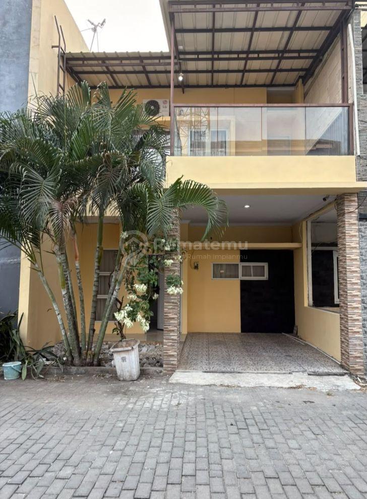 DIJUAL Rumah 2 Lantai yang Nyaman dan Siap Huni di Green Village, Bekasi