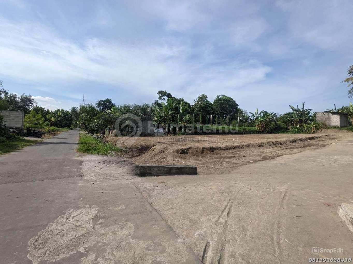 View Merapi Tanah Hook Apik Jl Kaliurang Km 10 SHM Cocok Villa Guest House Sardonoharjo Dekat UII UGM