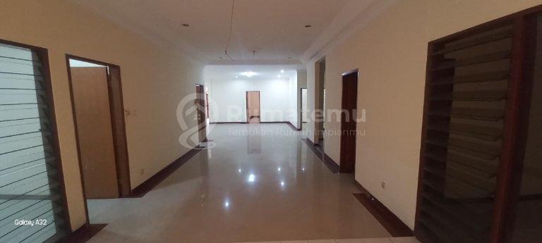 Cocok Kantor/Resto/Klinik, Siap Huni Pinggir Jalan Dekat ke MRT