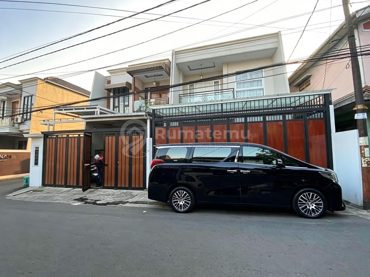 Dijual rumah cantik minimalis modern di dalam komplek di Jagakarsa, Jakarta Selatan