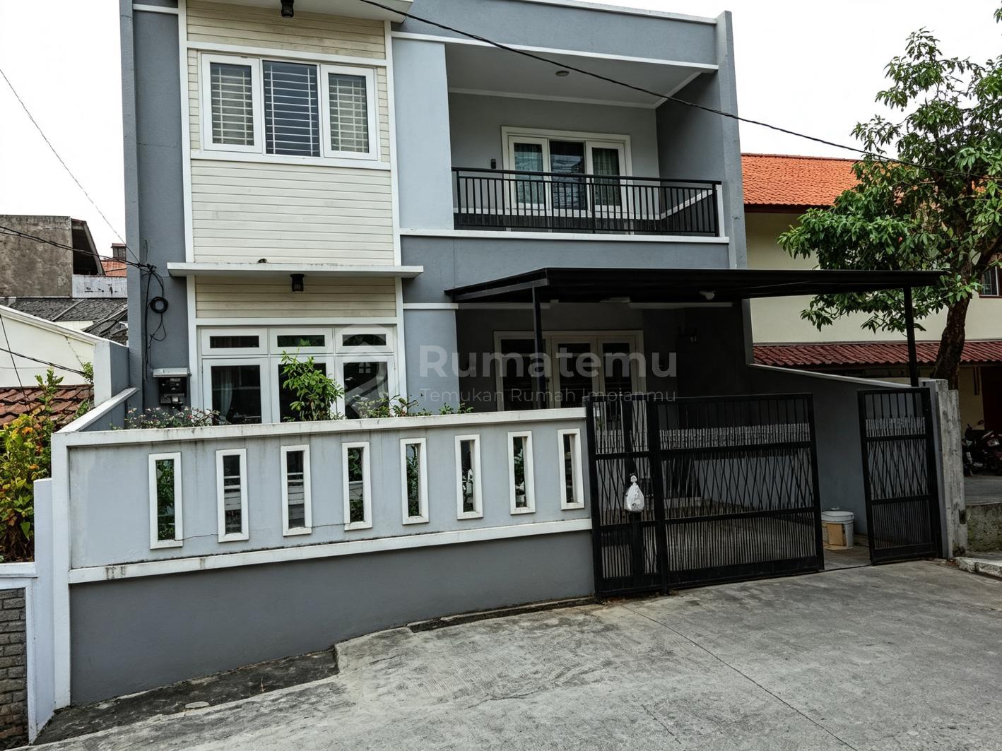 Dijual Rumah Siap Huni Dekat Mall di Jalan Harpa Kelapa Gading