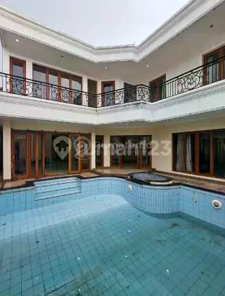 Rumah Di Duta Permai Pondok Indah Jakarta Selatan Ada.kolam Renang. Luas Tanah 500m2 Bangunan 800m2 Harga Rp. 25miliar
