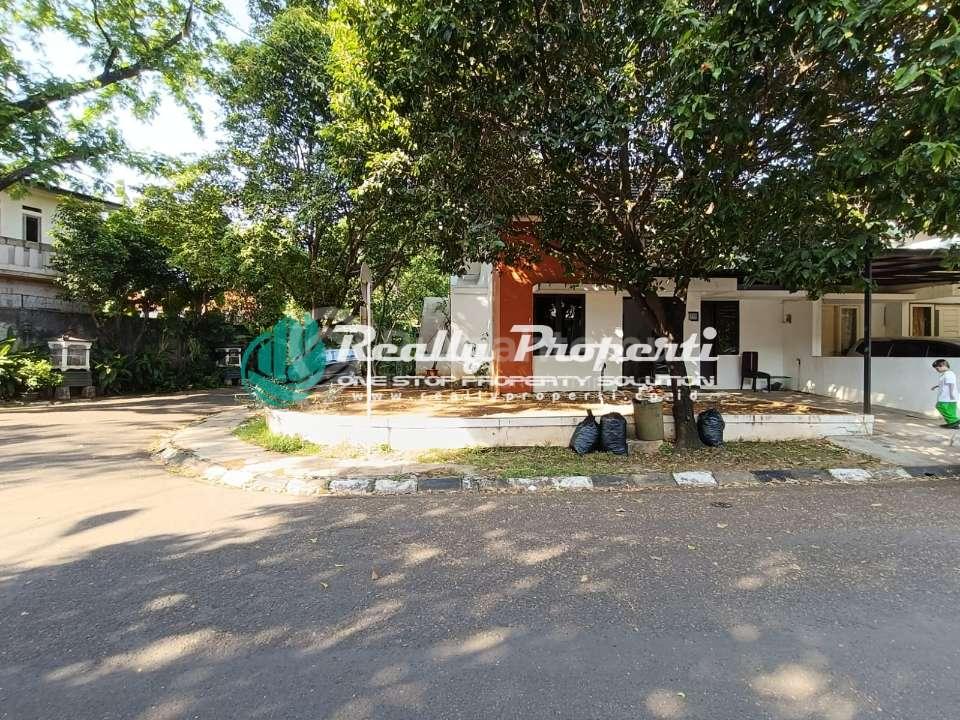 Rumah Komplek Posisi Hook di Jatimakmur Pondok Gede Bekasi
