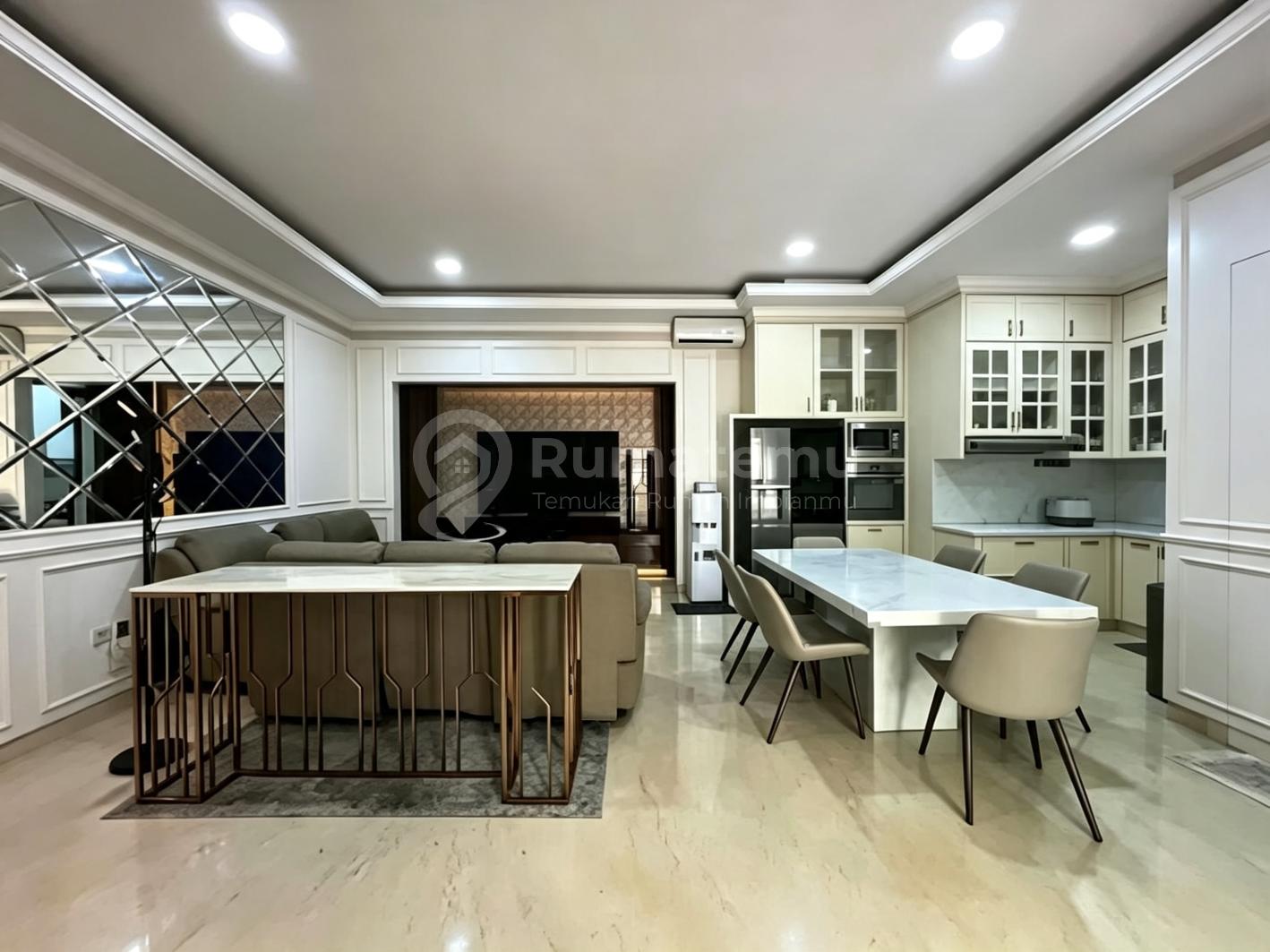 RUMAH DI PIK 2!
