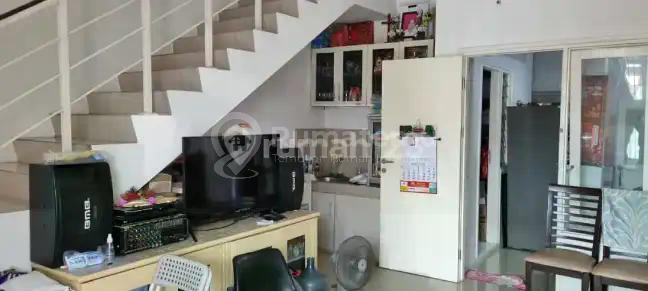 Rumah Sangat Bagus Di Jalan Utama Diperumahan Palem Semi Karawaci