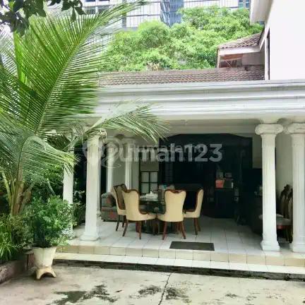 Rumah Tua Area SCBD Hitung Tanah