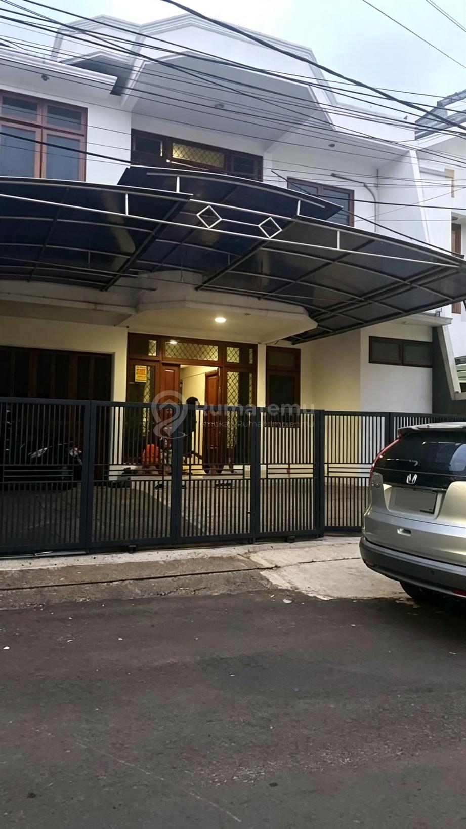 Jual Rumah Kos 2 lantai tempatnya nyaman berada di Pondok Bambu, Duren Sawit, Jakarta Timur