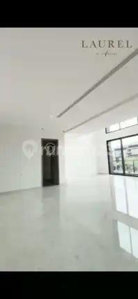 Layton, Navapark, BSD, Rumah Mewah Depan Taman. Botanical Park