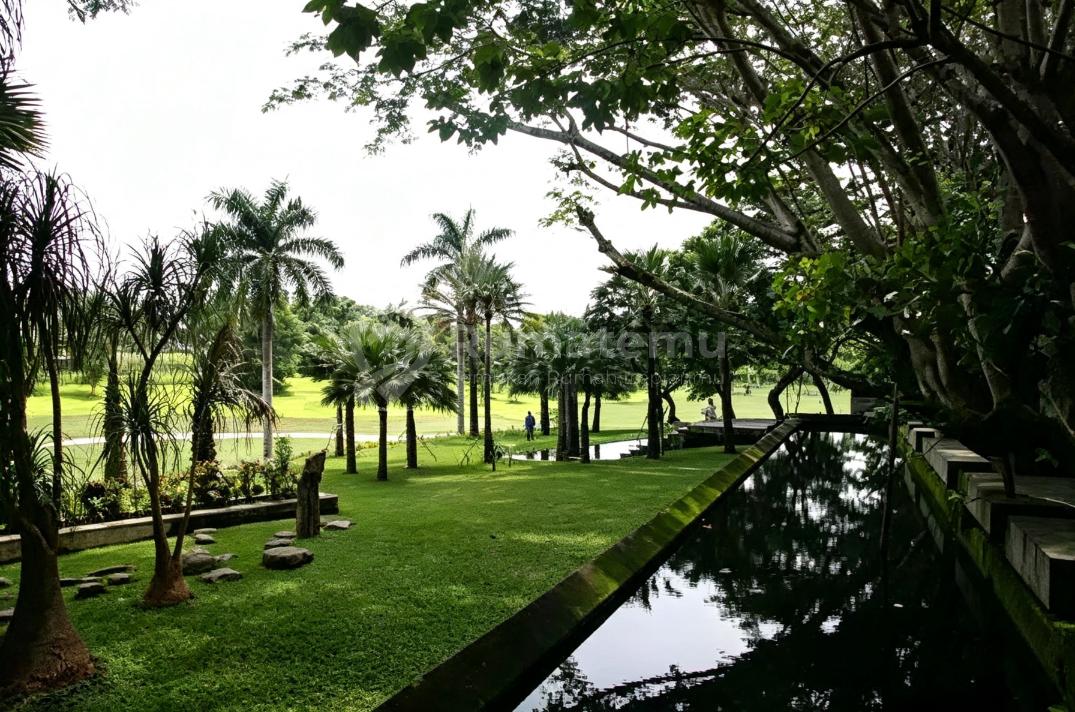 Dijual Rumah Lokasi Premium Setengah Jadi View Golf Bsd
