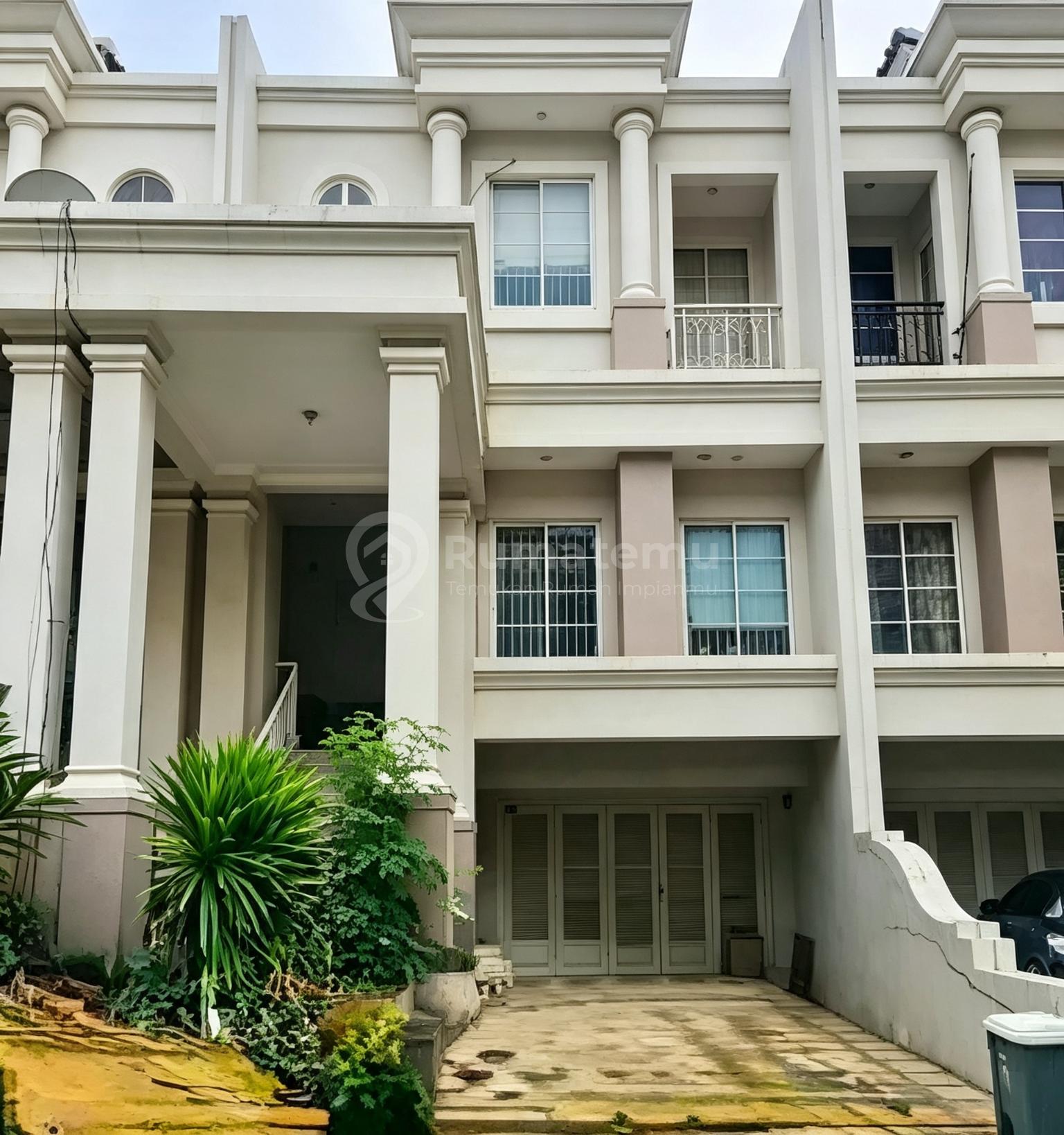 Gading Grande Kelapa Gading Luas 90 , 3 Lantai