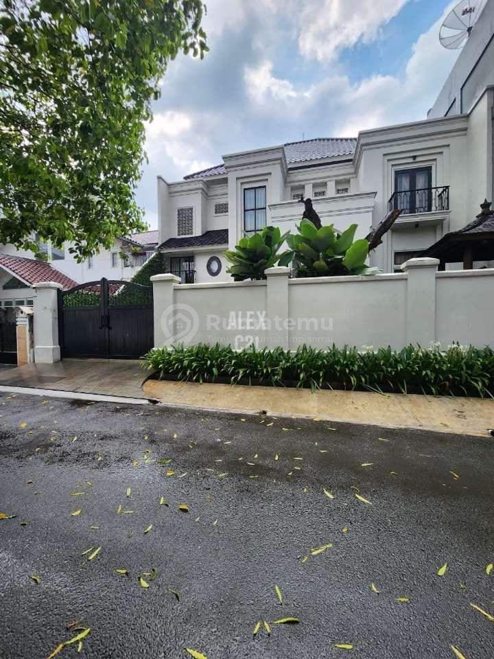 Di Jual Rumah Mewah Bangunan 2 Lantai Di Kebayoran Baru Jakarta Selatan