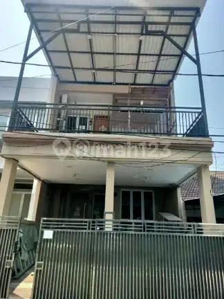 Dijual Rumah Multifungsi Kelapa Nias 6! Bangunan 4 Lantai SHM, Bonus 12 Unit Ac & Kitchen Set!