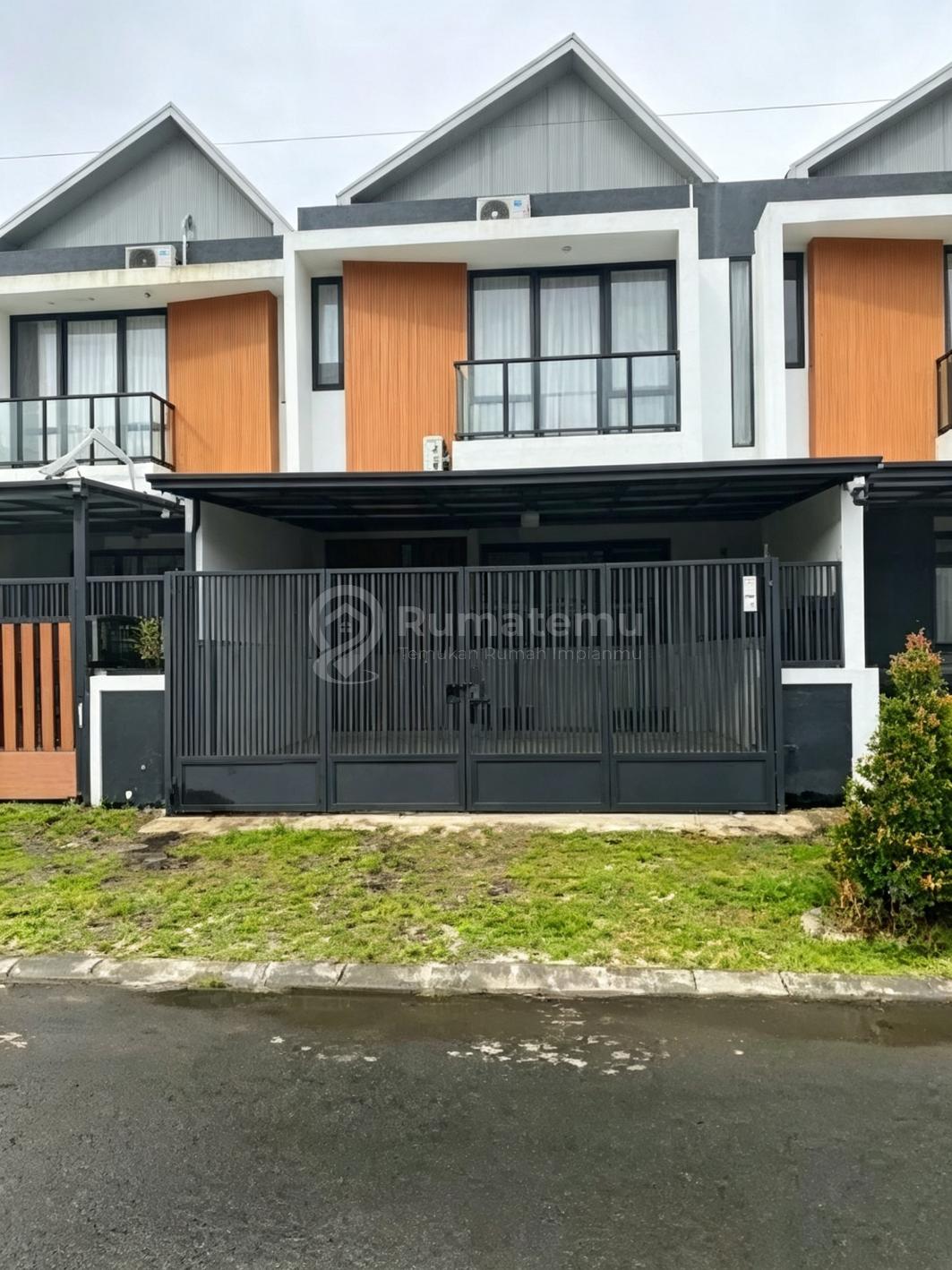 Rumah Boulevard Cantik Dalam Komplek Dekat Tol di Serpong Park